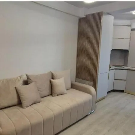 Sara Mamaia Nord Navodari