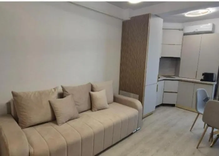 Sara Mamaia Nord Navodari