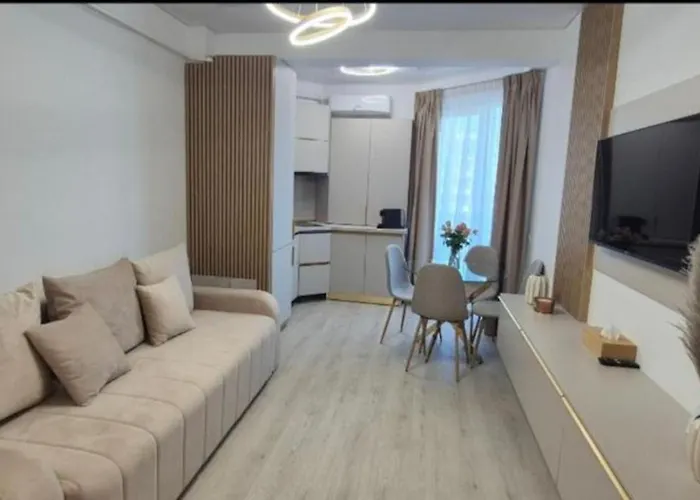 Sara Mamaia Nord Navodari