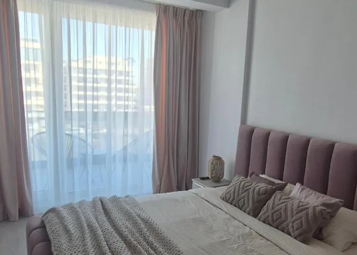 Sara Mamaia Nord Apartment *